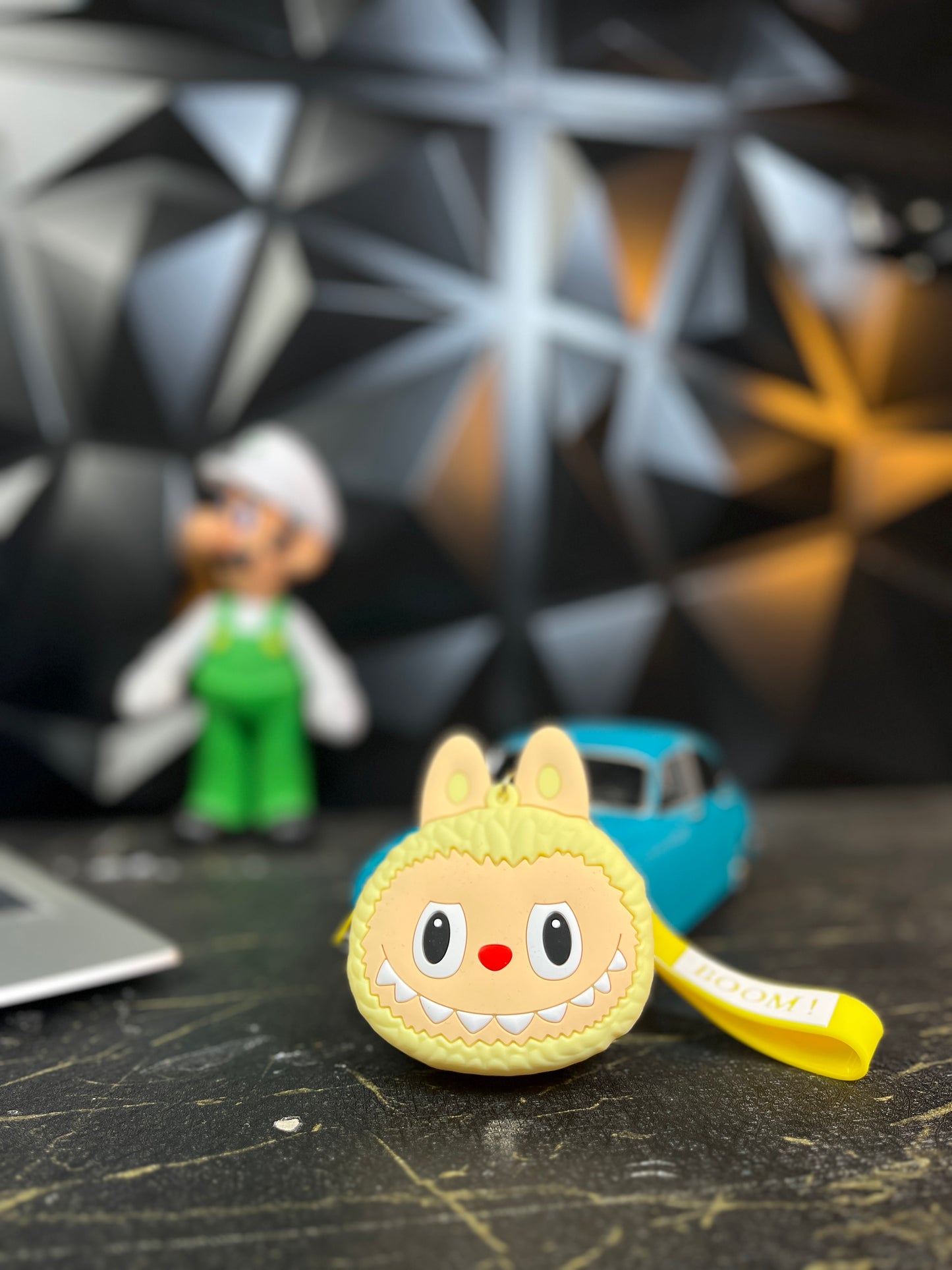 porte monnaie head labubu jaune